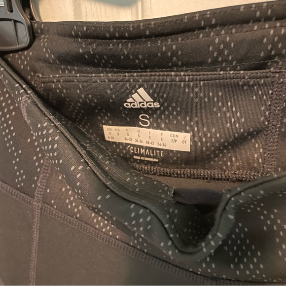 Adidas Capris Leggings - Picture 4 of 5